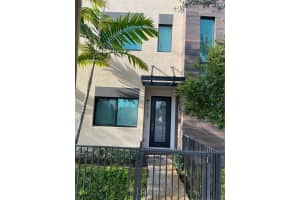 2182 Nw 6 Street, Fort Lauderdale
