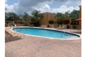 18051 Nw 68 K-102, Hialeah