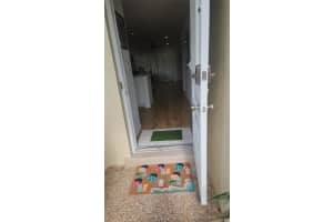 2202 Ne 36th Street 15, Lighthouse Point