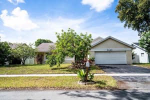 5449 Nw 56th Court, Tamarac