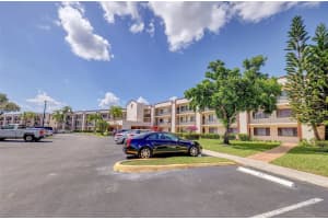 9633 N Belfort Cir, Fort Lauderdale
