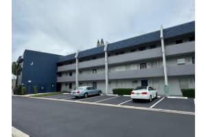 7797 Golf Circle Drive 304, Margate