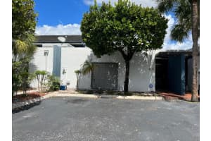 6425 Windmill Gate Rd, Miami Lakes