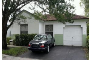 20774 Nw 3rd Ct, Pembroke Pines