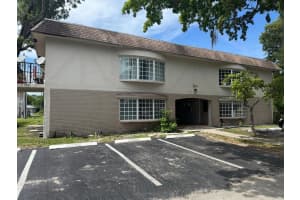 5201 Nw 18th St 1f, Lauderhill