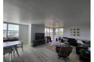 3800 N Hills Dr 416, Hollywood