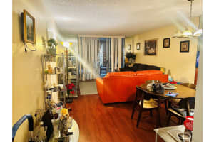 3070 Nw 48th Terrace 307, Lauderdale Lakes