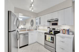 2208 S Cypress Bend Dr 401, Pompano Beach