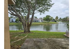 9478 Palm Cir South, Pembroke Pines