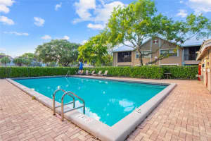 9625 Riverside Dr 4d, Coral Springs