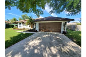 13917 Sheffield Court, Wellington