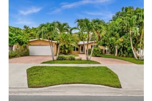 905 Se 13th Ct, Deerfield Beach