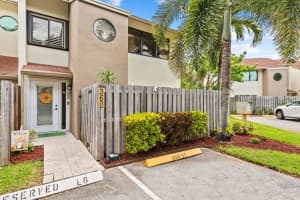 360 City View Dr, Fort Lauderdale
