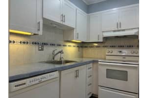 2831 Somerset Dr 106, Lauderdale Lakes