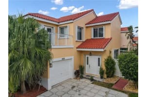 3625 Murano Dr, Hollywood