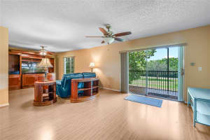 271 S Hollybrook Dr 304, Pembroke Pines