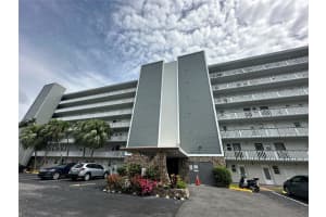 420 Ne 12th Avenue 106, Hallandale Beach