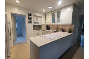 609 Ne 14th Pl, Fort Lauderdale