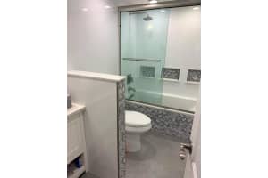 3900 N Hills Dr 208, Hollywood