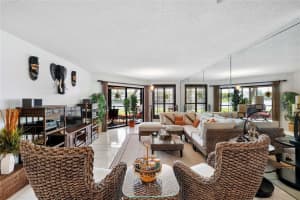 7219 Fairfax Dr 110, Tamarac