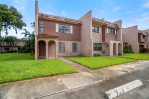 48 Madrid Ln 1-16, Davie
