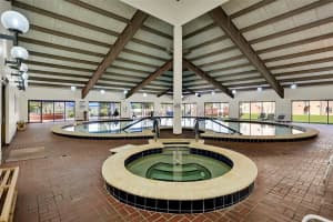 9761 Sunrise Lakes Boulevard 301, Sunrise