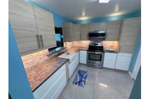 410 Nw 68th Ave 420, Plantation