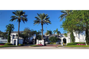 735 Sw 148th Ave 1704, Davie