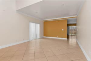5486 Nw 44th Way, Coconut Creek