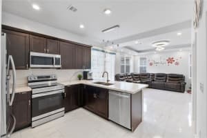 10739 Oak Bend Way, Wellington