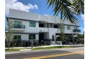 520 Foster Rd 101, Hallandale Beach
