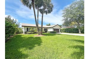 4975 Nw 6th St, Coconut Creek