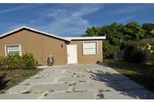 225 Laken Dr, West Palm Beach