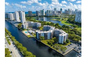3475 N Country Club Dr 710, Miami