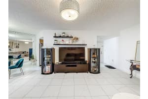 6555 W Broward Blvd 208, Plantation