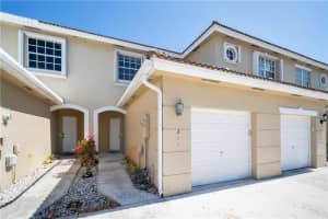 211 Sw 120th Ave, Pembroke Pines