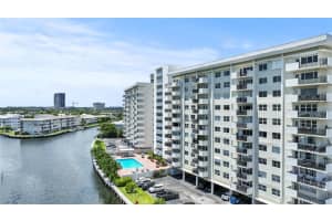 401 Golden Isles Dr 1102, Hallandale Beach