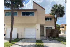 8233 Nw 8th Court, Fort Lauderdale