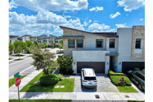 7911 Nw 105th Ave 7911, Doral