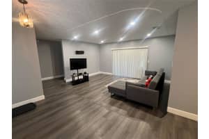 7975 Nw 8th St, Margate