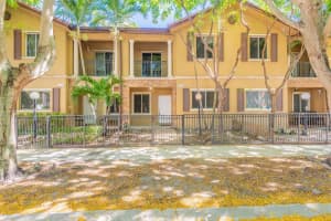 11368 Sw 230th Ter, Miami