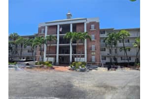 455 Paradise Isle Blvd 305, Hallandale Beach