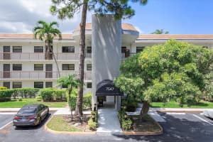 7547 Nw 79th Avenue 111, Tamarac