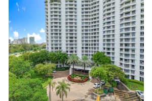 3300 Ne 192nd Street 1216, Miami