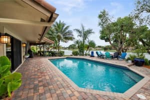 10320 Nw 6th St, Coral Springs