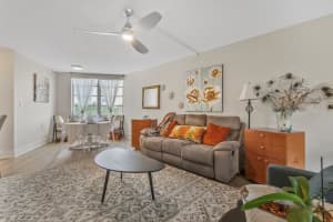 6911 Environ Blvd 5j, Lauderhill