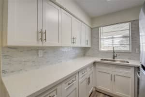 30 Se 13th Street B2, Boca Raton