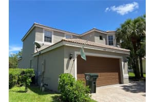 4838 Nw 58th Pl, Coconut Creek