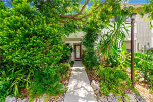 3020 S Oakland Forest Dr, Oakland Park