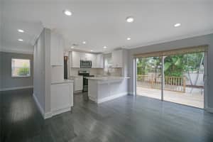 18 Nw 43rd Way, Deerfield Beach